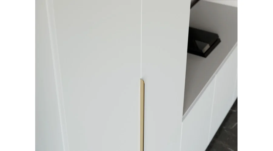 Przestronna meblościanka pod telewizor 365×240 cm Śnieżna Biel Szary New York - INFINITY Przestronna meblościanka pod telewizor 365×240 cm Śnieżna Biel Szary New York - INFINITY
