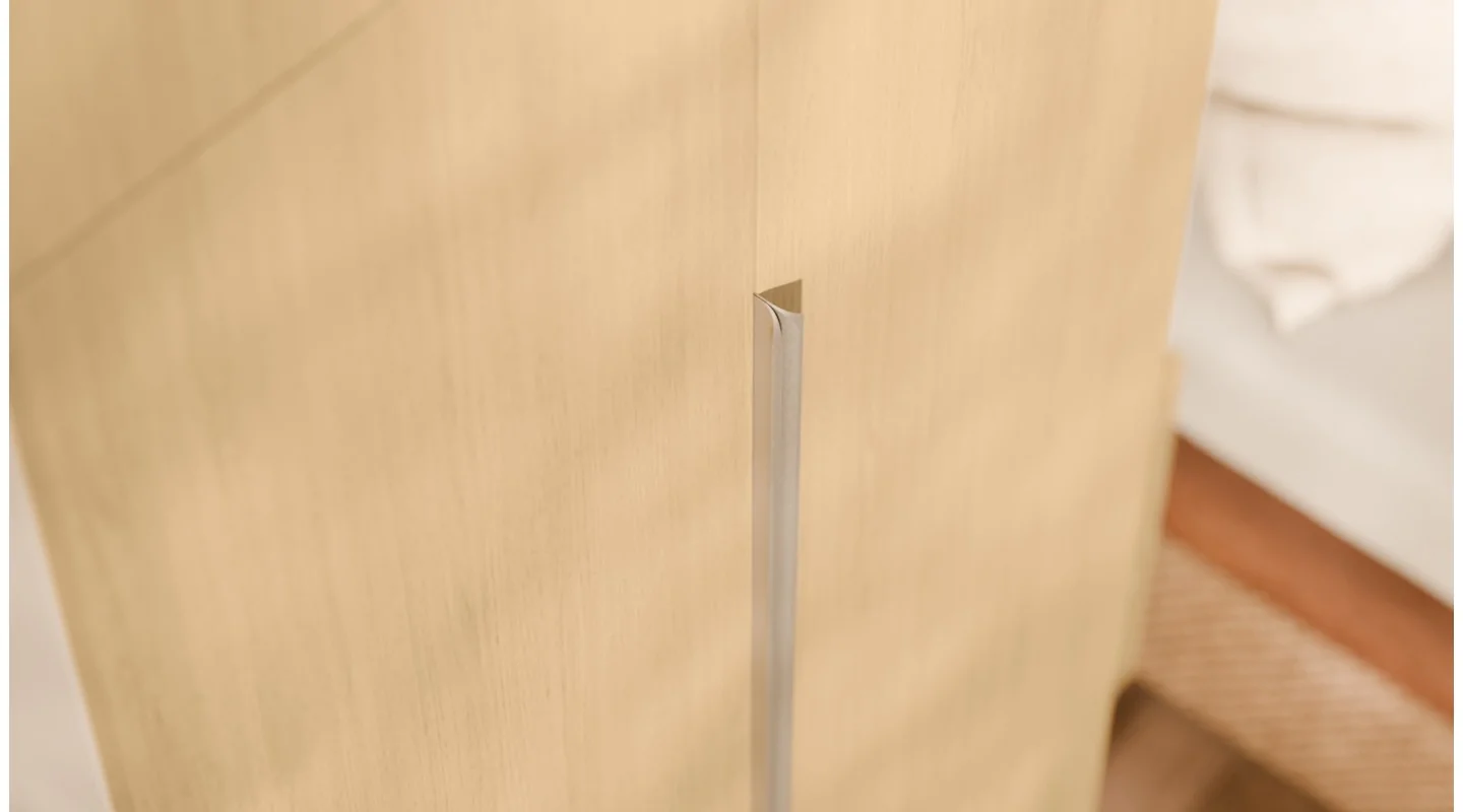 Zabudowa do sypialni 404x240 cm Kaszmirowy Beż / Dąb Vicenza z 1 lustrem – MAJA | eMeblast Zabudowa do sypialni 404x240 cm Kaszmirowy Beż / Dąb Vicenza z 1 lustrem – MAJA | eMeblast