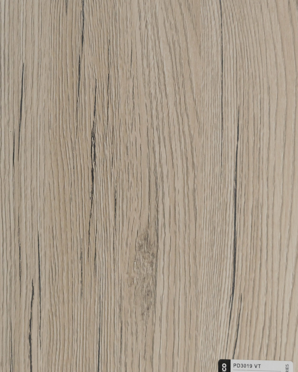 Dąb Bordeaux Jasny.jpg